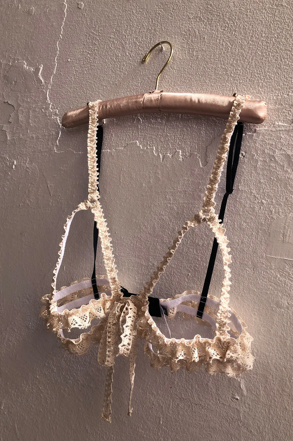 Adorella Cage Bra in Vintage Crochet Lace