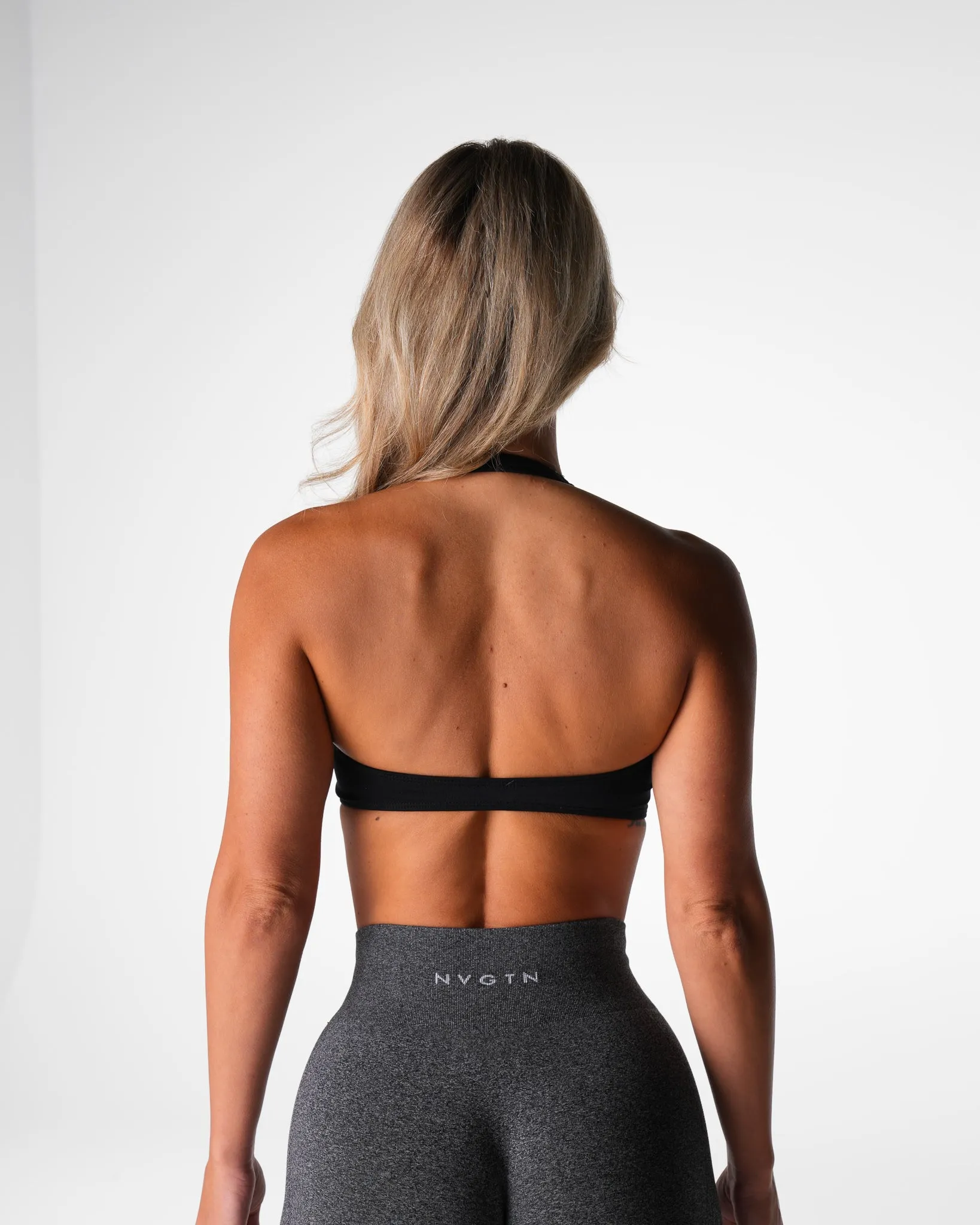 Black Comeback Seamless Halter Bra