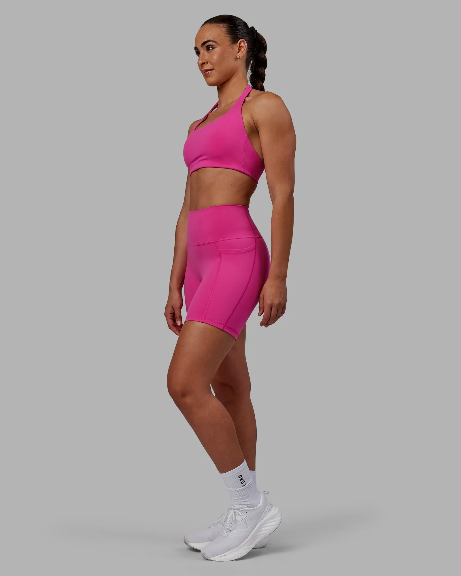 Challenger Sports Bra - Fuchsia Pink