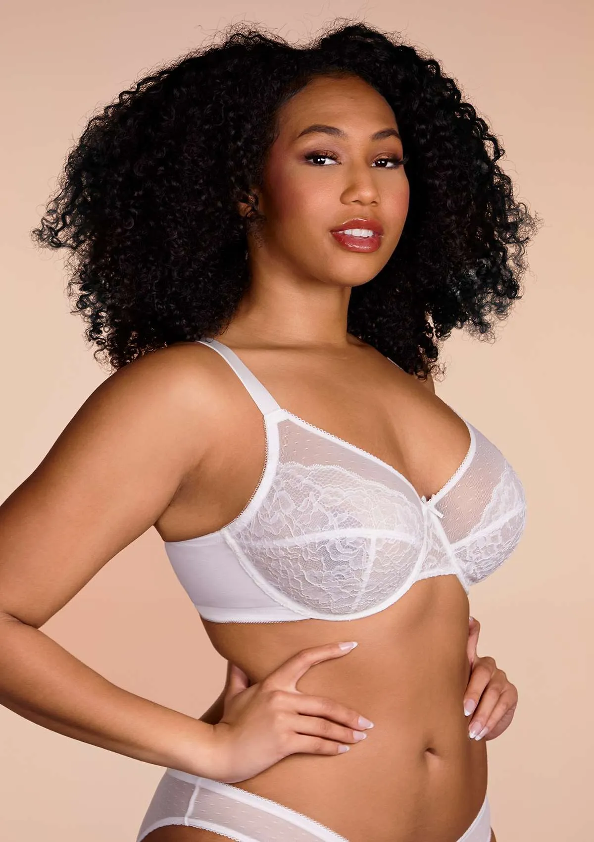 Enchante White Lace Underwire Bra Set