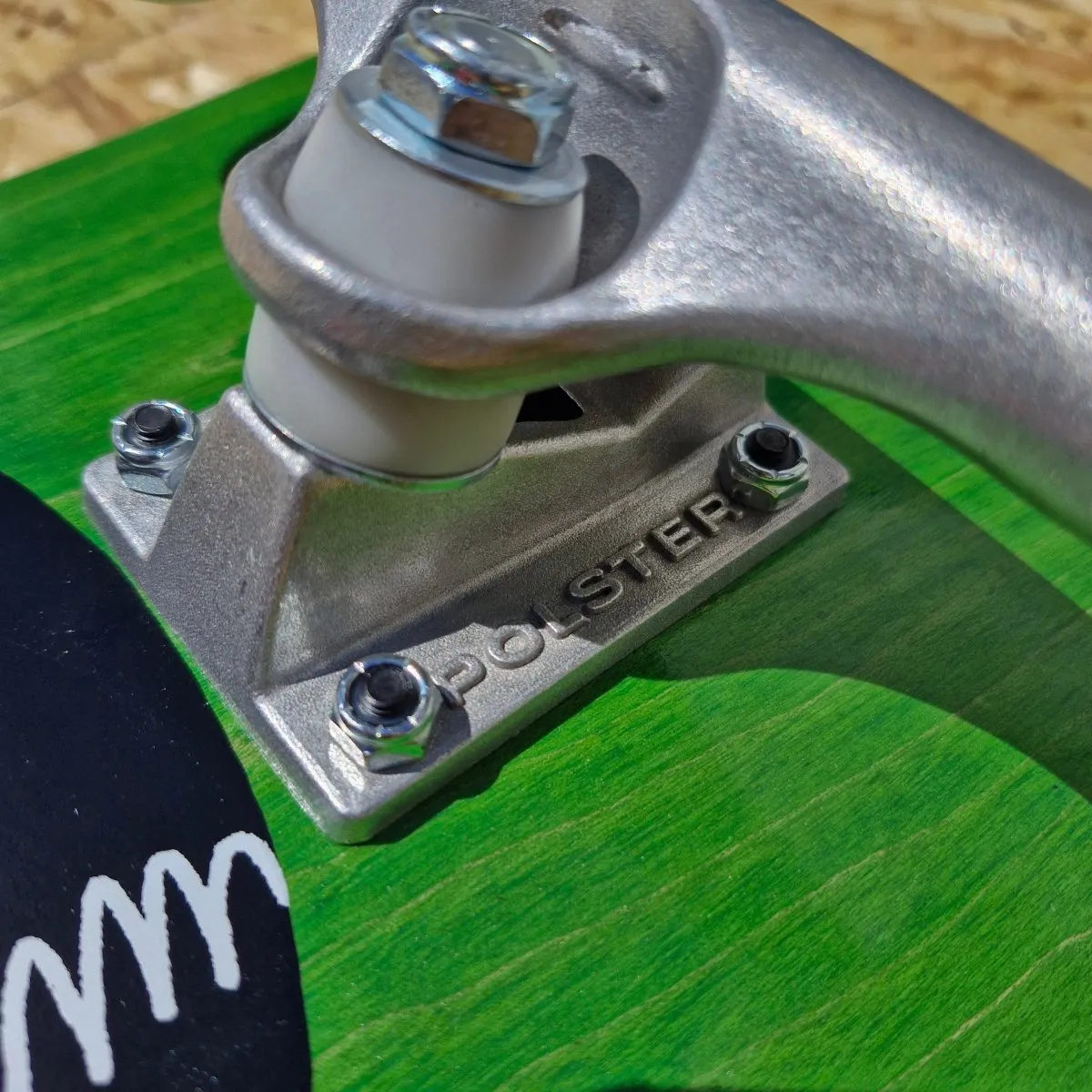 Mob Skateboards Perspective green 8.375 Complete