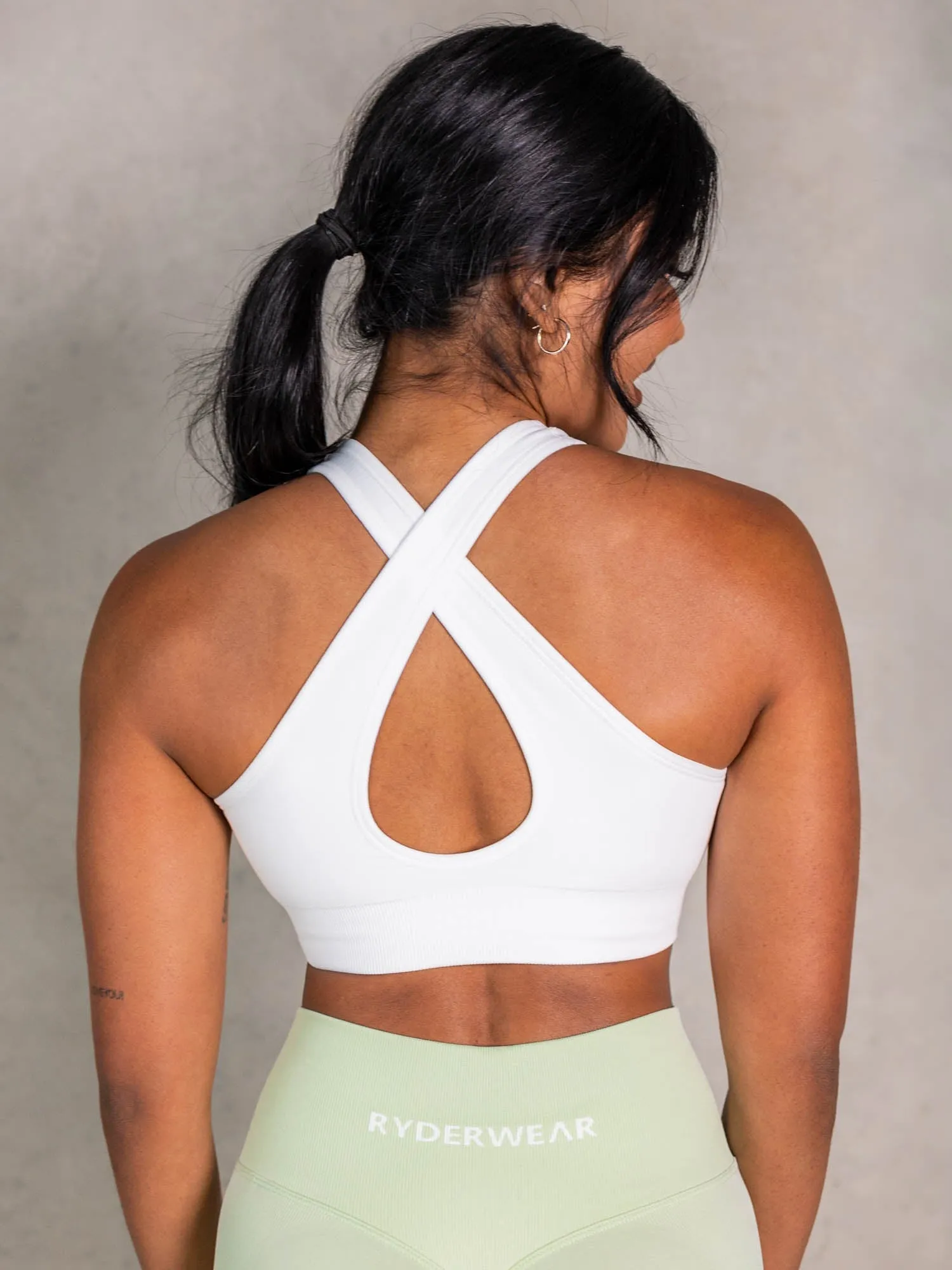 NRG Seamless Scoop Neck Sports Bra - White