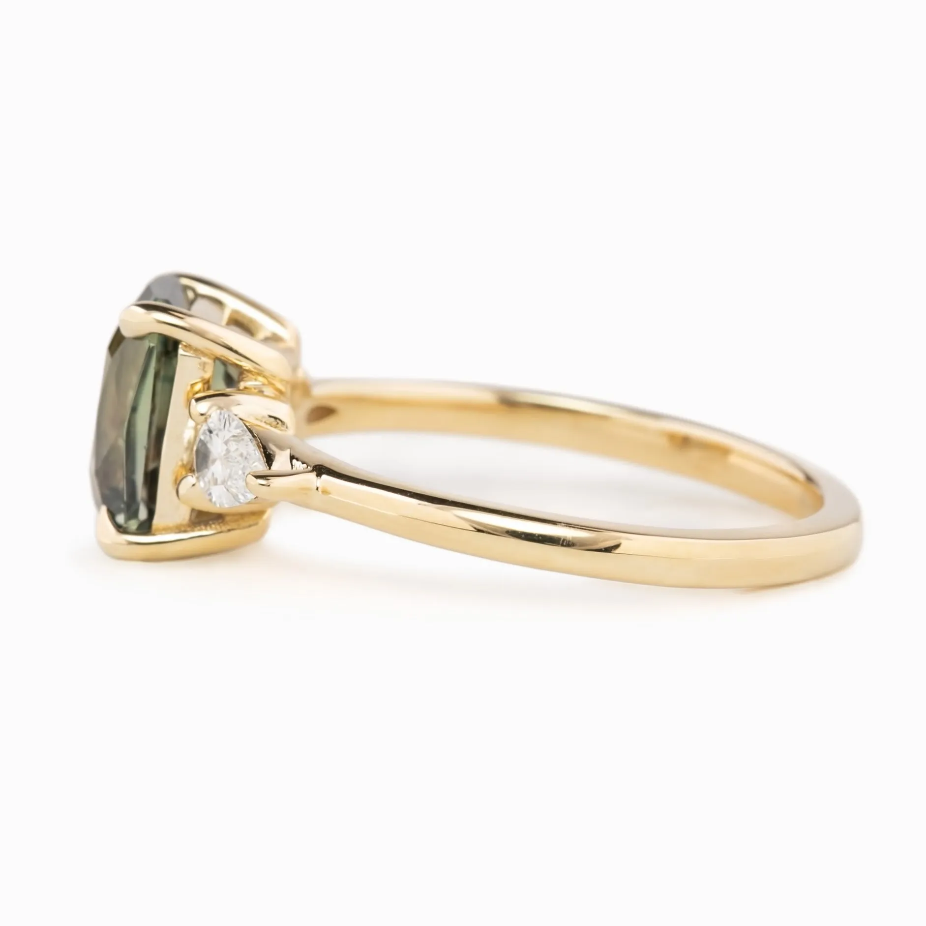 Olivia Grand Setting, Radiant Cut, Emerald Cut, Cushion Cut