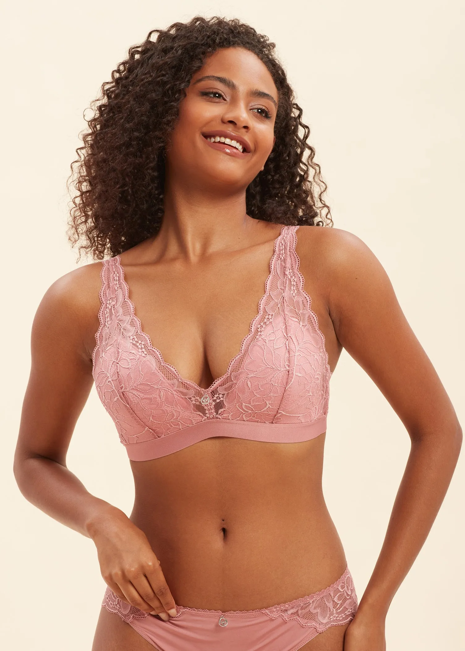 PEARL Lace Wireless Plunge Bra